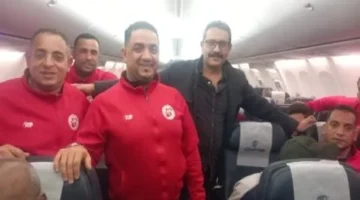 احتفال فوق السحاب.. ركاب رحلة الكويت يكرمون أبطال منتخب السلة للكراسي المتحركة